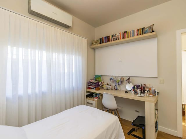 Sobrado com 105m² 3 quartos e 4 banheiros, à venda, no bairro Uberaba em Curitiba