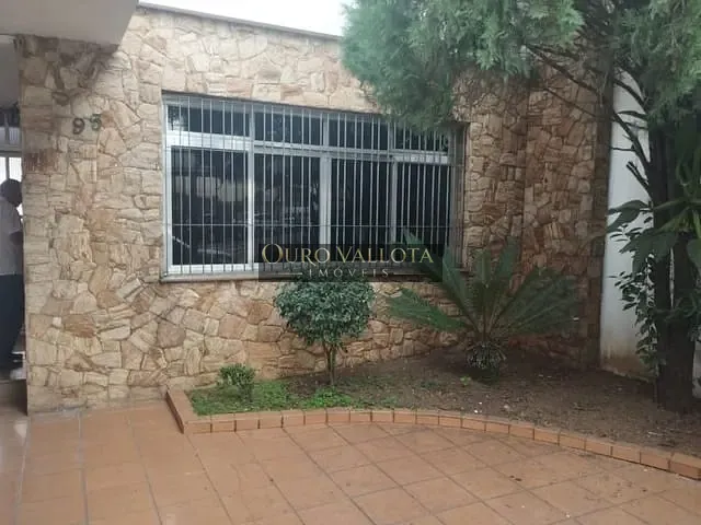 Sobrado com 323m² 3 quartos e 2 banheiros, para alugar, no bairro Vila Oratório em São Paulo