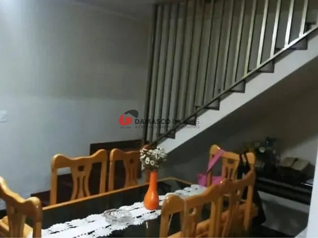 Sobrado com 184m² 4 quartos e 1 banheiro, à venda, no bairro Osvaldo Cruz em São Caetano do Sul