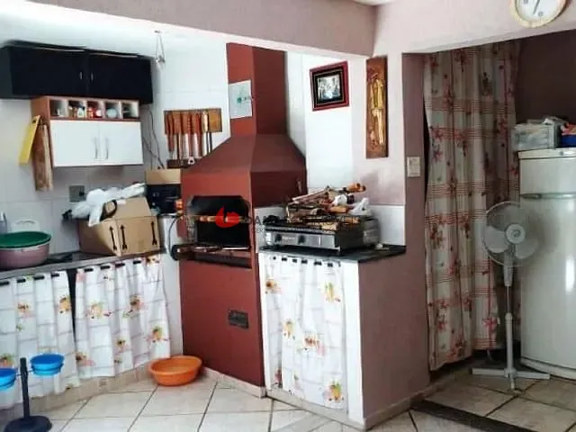 Sobrado com 219m² 4 quartos e 3 banheiros, à venda, no bairro Olímpico em São Caetano do Sul