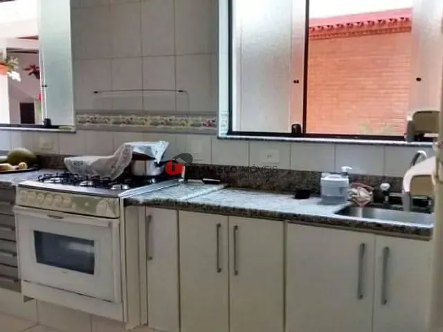 Sobrado com 270m² 3 quartos e 1 banheiro, à venda, no bairro Santa Maria em Santo André