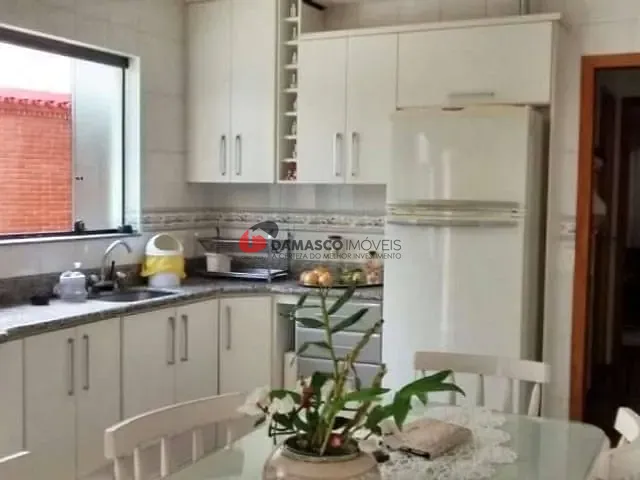 Sobrado com 270m² 3 quartos e 1 banheiro, à venda, no bairro Santa Maria em Santo André