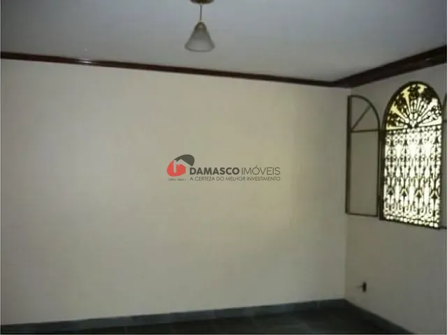 Sobrado com 518m² 3 quartos e 1 banheiro, à venda, no bairro Caxingui em São Paulo