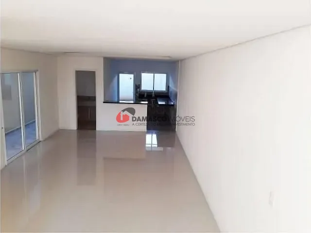 Sobrado com 142m² 3 quartos e 3 banheiros, à venda, no bairro Nucleo Residencial Triunfo em Nova Odessa
