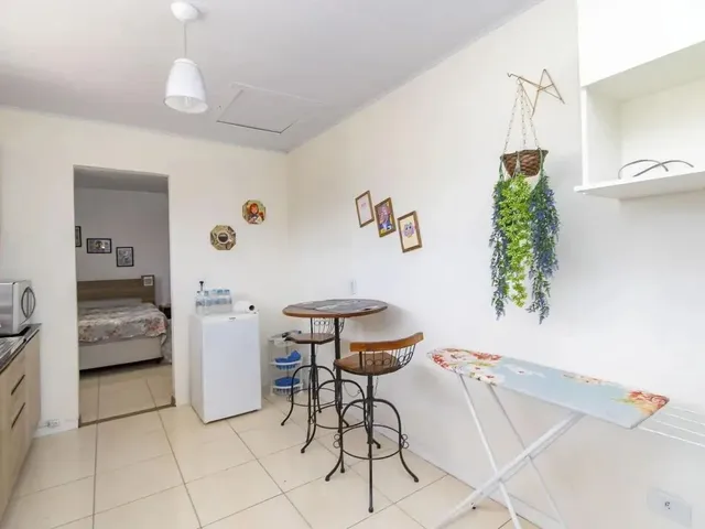 Sobrado com 144m² 4 quartos e 1 banheiro, à venda, no bairro Campo Comprido em Curitiba