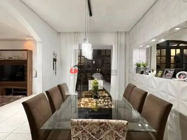 Sobrado 4 quartos e 4 banheiros, à venda, no bairro Vila Curuçá em Santo André