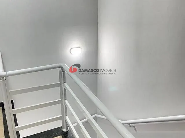 Sobrado 2 quartos e 2 banheiros, à venda, no bairro Vila Lucinda em Santo André