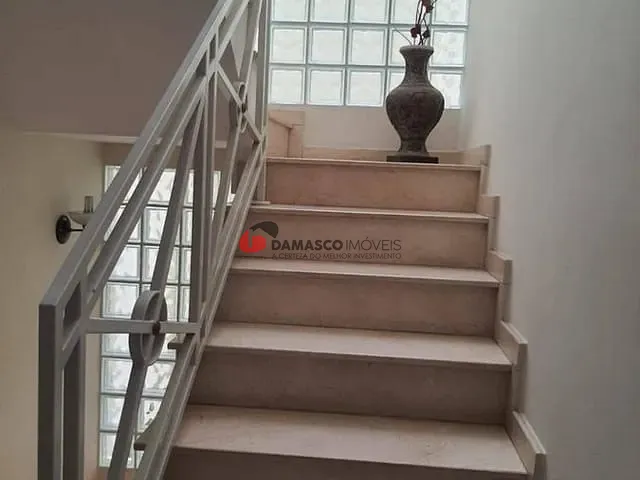 Sobrado com 360m² 5 quartos e 4 banheiros, à venda, no bairro Santa Paula em São Caetano do Sul