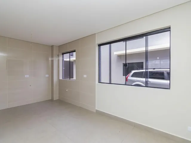 Sobrado 3 quartos e 3 banheiros, à venda, no bairro UBERABA em Curitiba