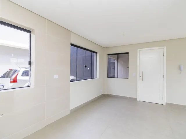 Sobrado 3 quartos e 1 banheiro, à venda, no bairro UBERABA em Curitiba