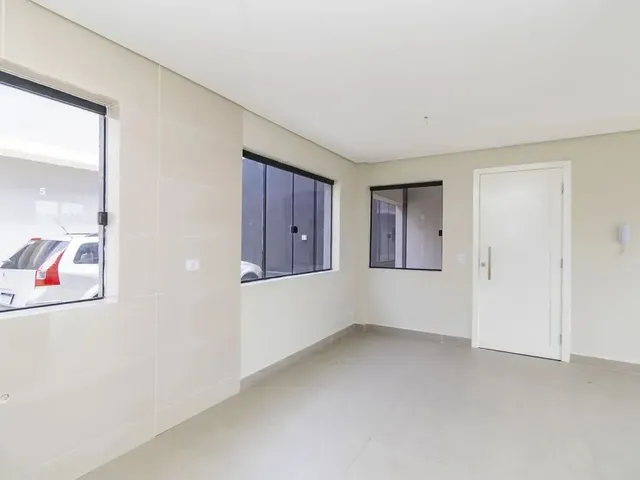 Sobrado 3 quartos e 1 banheiro, à venda, no bairro UBERABA em Curitiba
