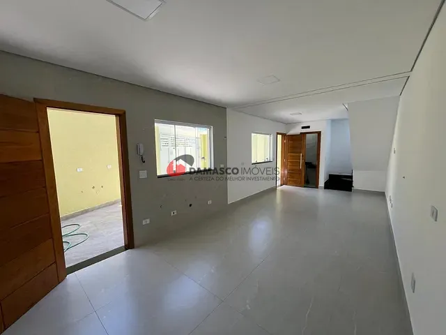 Sobrado 2 quartos e 3 banheiros, à venda, no bairro Parque Jaçatuba em Santo André
