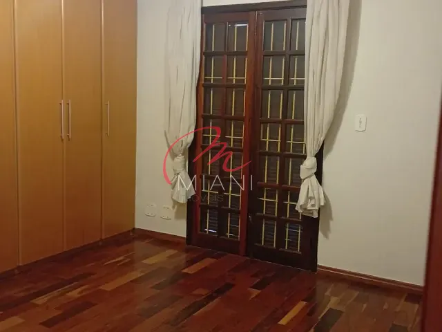 Sobrado 4 quartos e 5 banheiros, à venda ou para alugar, no bairro Rio Pequeno em São Paulo