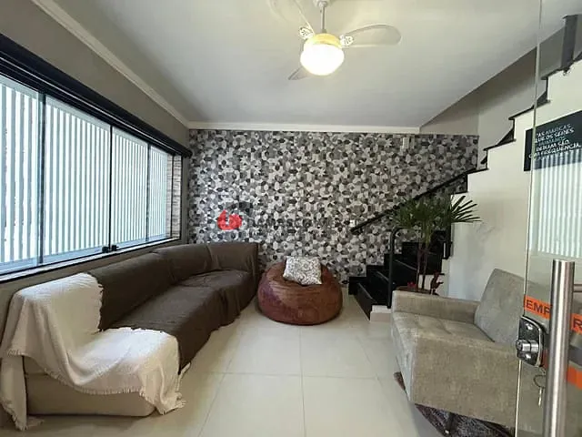 Sobrado 3 quartos e 2 banheiros, à venda, no bairro Olímpico em São Caetano do Sul