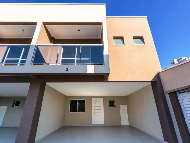 Casa 3 quartos e 3 banheiros, à venda, no bairro Campo Comprido em Curitiba