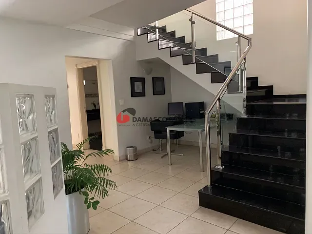 Sobrado à venda, no bairro Indianópolis em São Paulo