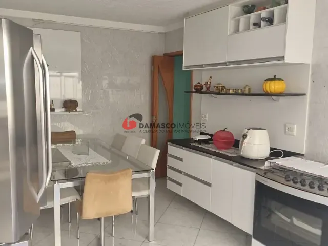 Sobrado com 150m² 2 quartos e 1 banheiro, para alugar, no bairro Jardim Stella em Santo André