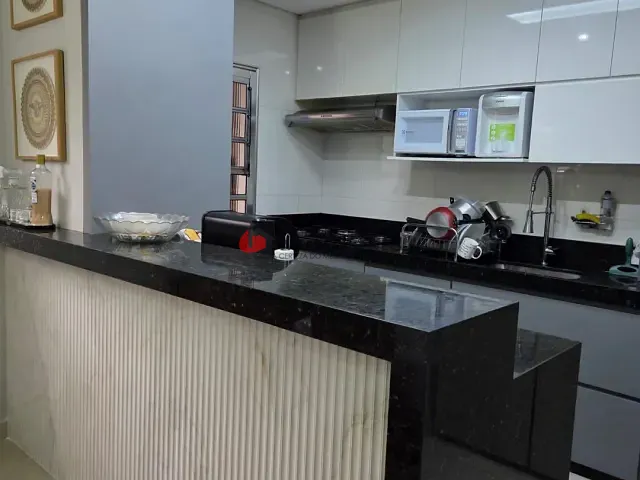 Sobrado 4 quartos e 4 banheiros, à venda, no bairro Jardim Monções em Santo André