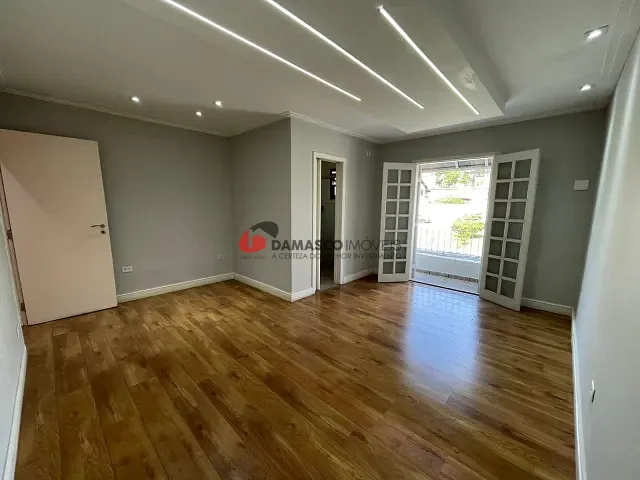 Sobrado com 350m², para alugar, no bairro Barcelona em São Caetano do Sul