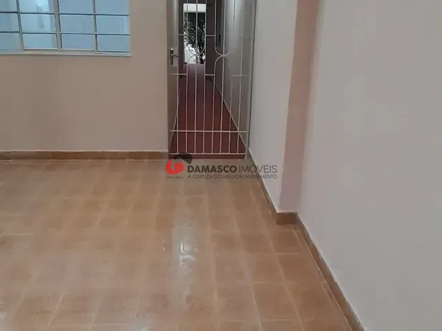 Sobrado com 195m² 3 quartos e 2 banheiros, para alugar, no bairro Santa Paula em São Caetano do Sul