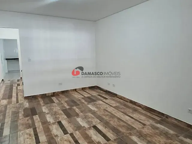 Sobrado com 195m² 3 quartos e 2 banheiros, para alugar, no bairro Santa Paula em São Caetano do Sul