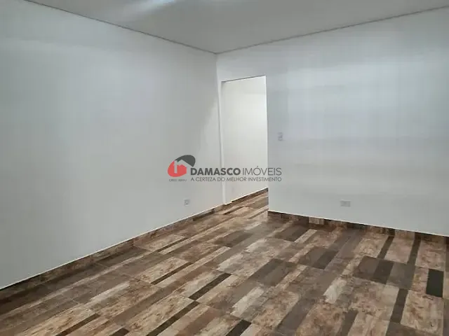 Sobrado com 195m² 3 quartos e 2 banheiros, para alugar, no bairro Santa Paula em São Caetano do Sul