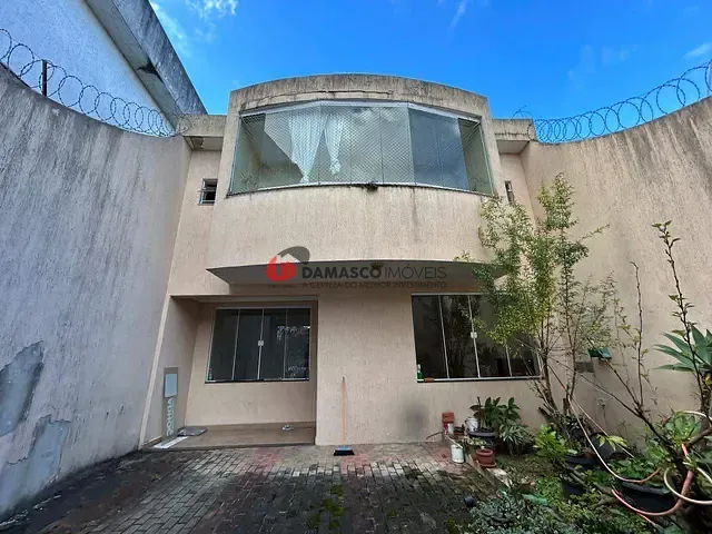 Sobrado com 424m², para alugar, no bairro Nova Gerty em São Caetano do Sul