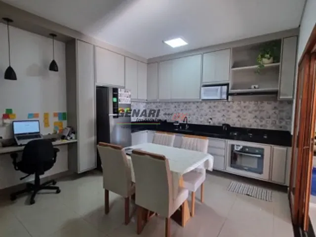 Sobrado com 150m² 2 quartos e 2 banheiros, à venda, no bairro Jardim Residencial Veneza em Indaiatuba