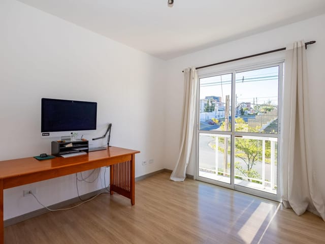 Sobrado com 192m² 3 quartos e 3 banheiros, à venda, no bairro Pilarzinho em Curitiba