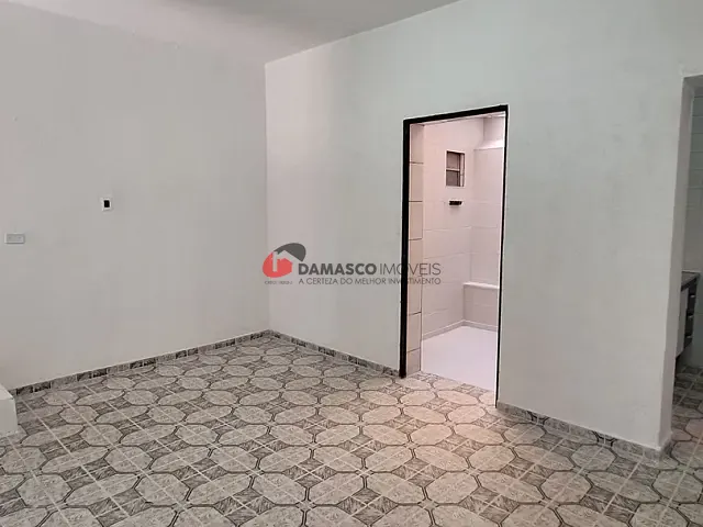 Sobrado 2 quartos e 2 banheiros, para alugar, no bairro Santa Maria em São Caetano do Sul