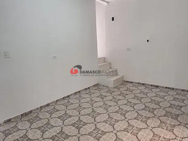 Sobrado 2 quartos e 2 banheiros, para alugar, no bairro Santa Maria em São Caetano do Sul