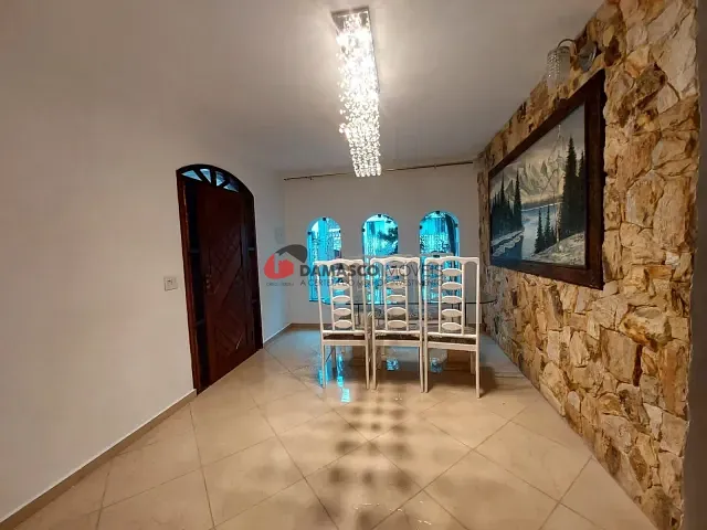 Sobrado com 143m² 5 quartos e 3 banheiros, para alugar, no bairro Osvaldo Cruz em São Caetano do Sul