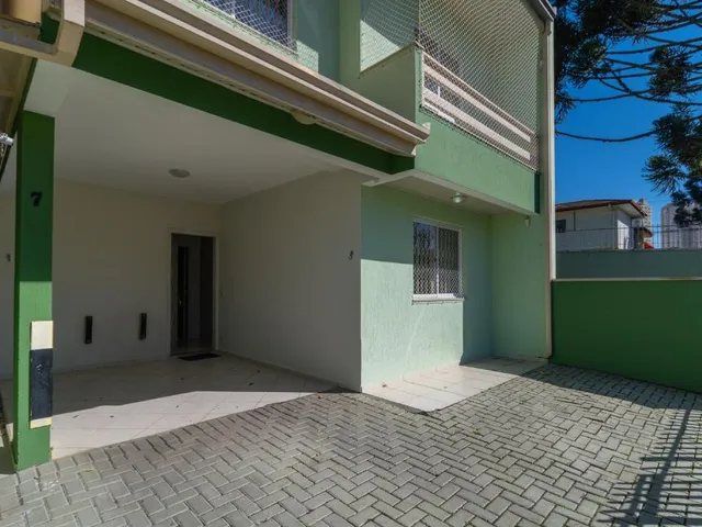 Casa 3 quartos e 3 banheiros, à venda, no bairro Campo Comprido em Curitiba
