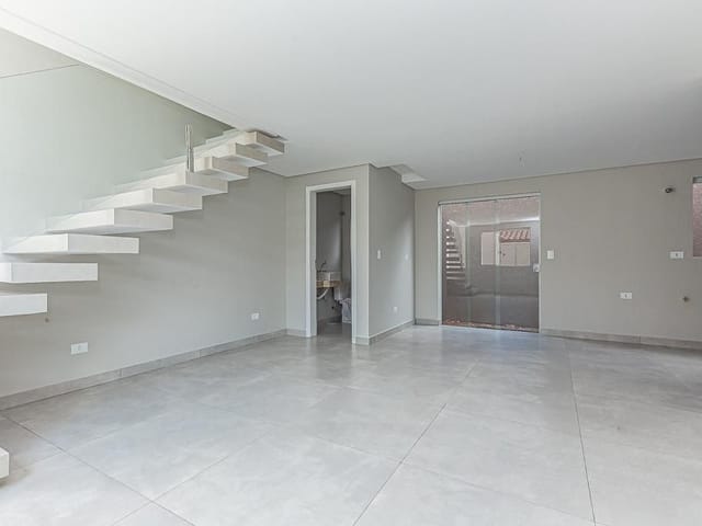 Sobrado com 126m² 3 quartos e 3 banheiros, à venda, no bairro São Braz em Curitiba
