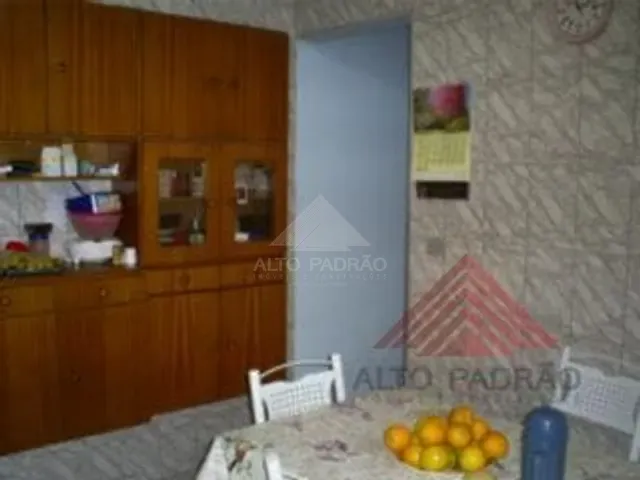 Sobrado 4 quartos e 4 banheiros, à venda, no bairro Jardim Anchieta em Mauá