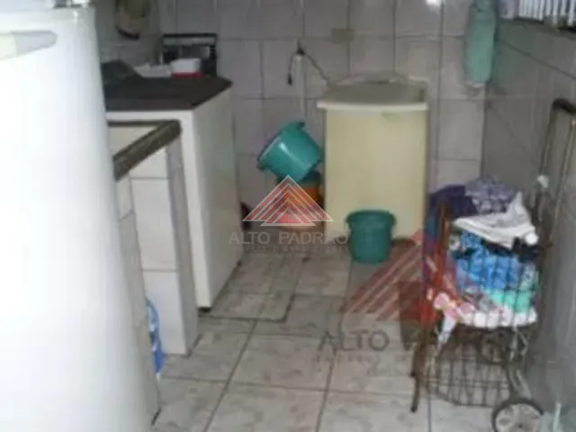 Sobrado 4 quartos e 4 banheiros, à venda, no bairro Jardim Anchieta em Mauá