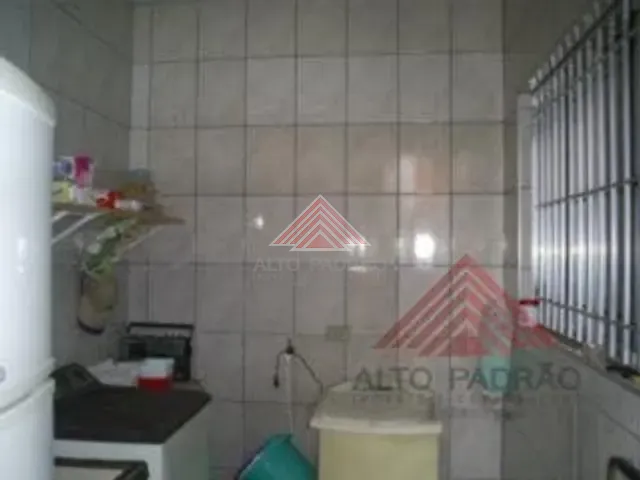 Sobrado 4 quartos e 4 banheiros, à venda, no bairro Jardim Anchieta em Mauá