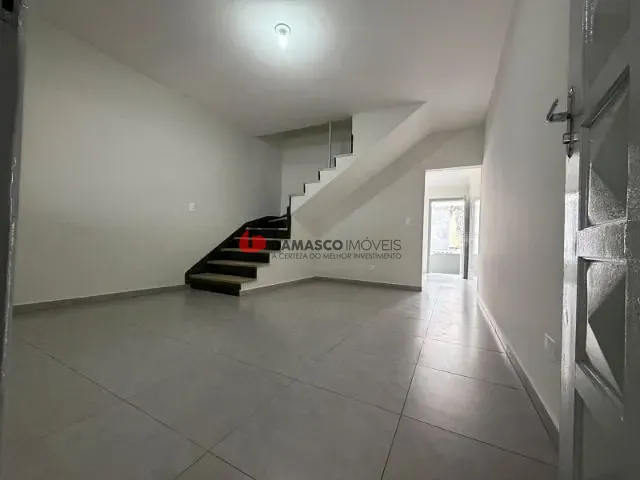 Sobrado 2 quartos e 1 banheiro, para alugar, no bairro Santa Maria em São Caetano do Sul