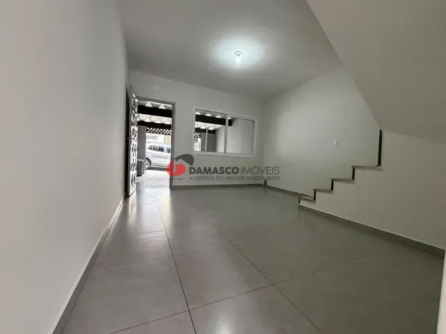 Sobrado 2 quartos e 1 banheiro, para alugar, no bairro Santa Maria em São Caetano do Sul