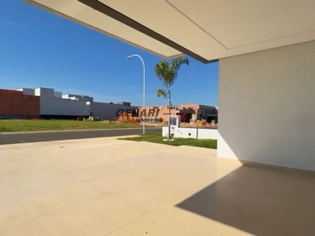 Sobrado com 300m² 4 quartos e 5 banheiros, à venda, no bairro Jardim Residencial Dona Maria Candida em Indaiatuba