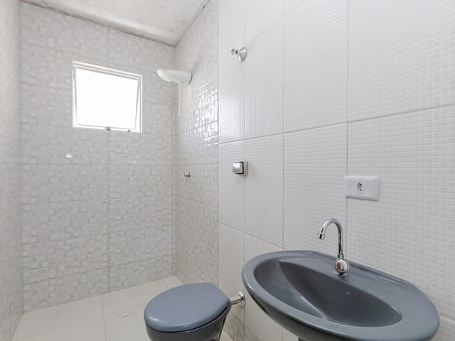 Sobrado com 114m² 3 quartos e 3 banheiros, à venda, no bairro Guaira em Curitiba