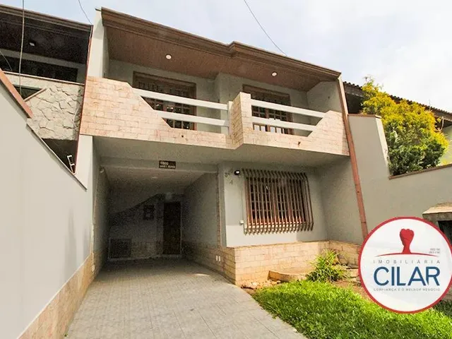 Sobrado 3 quartos e 3 banheiros, à venda, no bairro Uberaba em Curitiba
