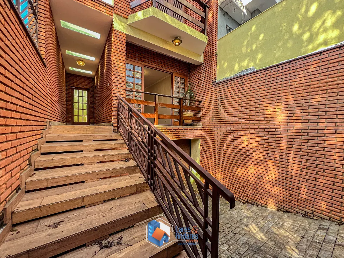 Sobrado, 4 quartos, 218 m² - Foto 1