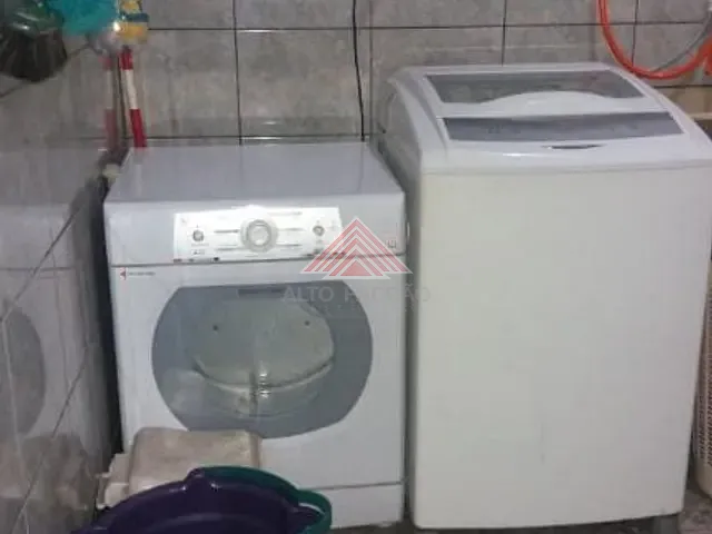 Sobrado com 160m² 4 quartos e 2 banheiros, à venda, no bairro Jardim Estrela em Mauá