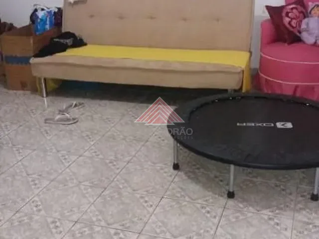 Sobrado com 160m² 4 quartos e 2 banheiros, à venda, no bairro Jardim Estrela em Mauá