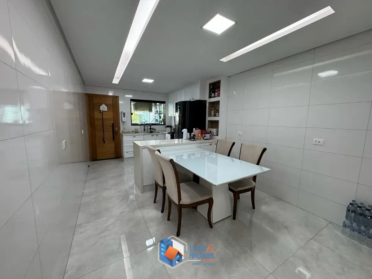 Sobrado, 3 quartos, 15715 m² - Foto 9
