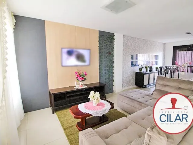 Sobrado com 137m² 4 quartos e 3 banheiros, à venda, no bairro Santo Inácio em Curitiba