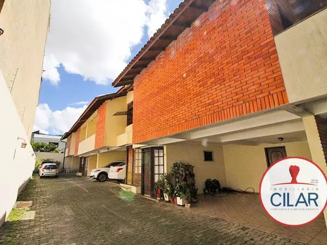 Sobrado 3 quartos e 3 banheiros, à venda, no bairro Água Verde em Curitiba