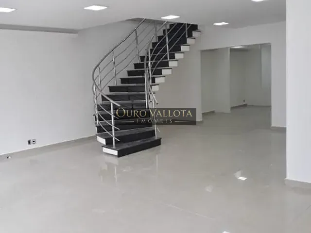 Sobrado com 350m², para alugar, no bairro Mooca em São Paulo