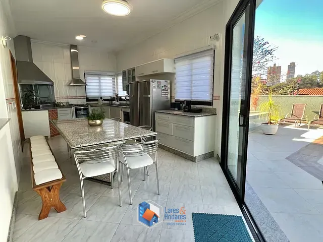 Sobrado com 420m² 4 quartos e 7 banheiros, à venda, no bairro City América em São Paulo